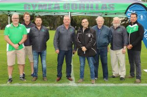 Sutherland Shire Council Mayor Carmelo Pesce with Gymea President Chris Allen and the Gorilla's Commettee (Photo : Steve Montgomery)
