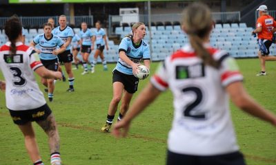 Maddie Studdon sets up the Sharks deadly attack in Rnd 1 of the Harvey Norman Women's Premiership (Photo : Steve Montgomery)