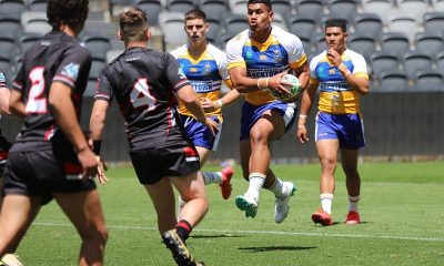David Langi runs at the Endeavour line in the 2020 Schoolboy Cup Semi Final at Bankwest Stadium (photo : Steve Montgomery)