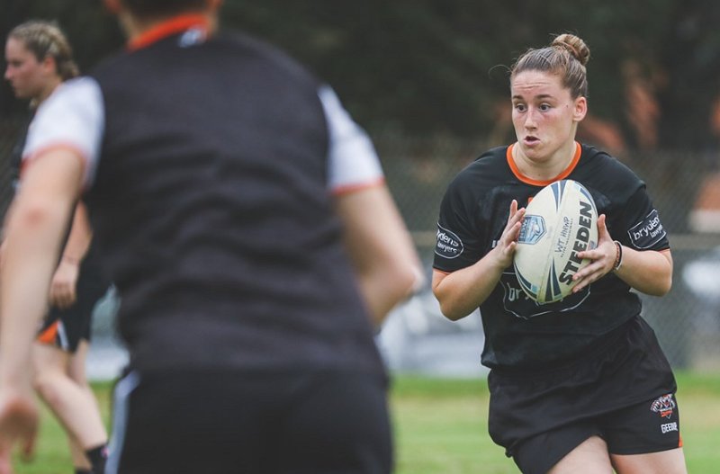 Emily Curtin playing in the hnwp comp