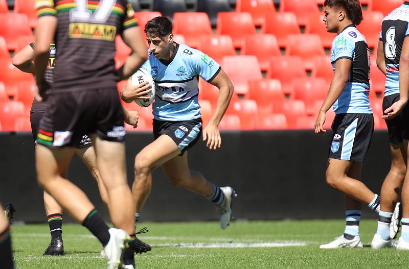 Sharks center Jordan Samrani charges up in wing in Saturdays SG Ball clash with the Panthers at Panthers Stadium (Photo : Steve Montgomery)