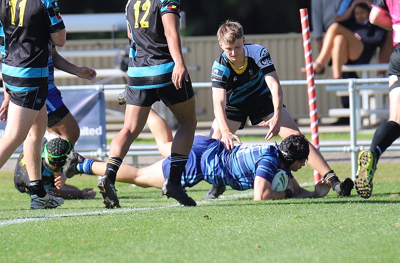 Corey Ackers dives in for the 2nd last try of the day (Photo : Steve Montgomery)
