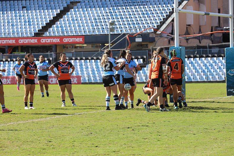 2021 HNWP Rnd 11 SHARKS v WESTSTIGERS