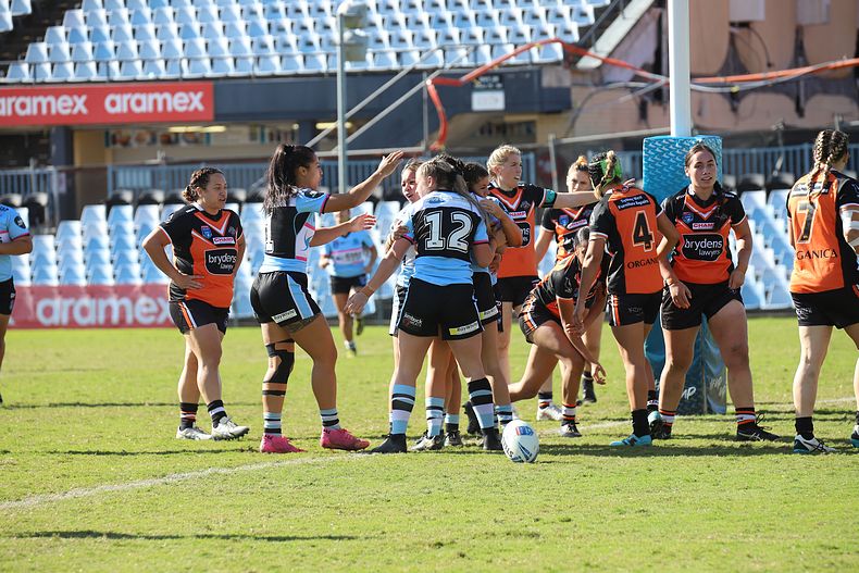 2021 HNWP Rnd 11 SHARKS v WESTSTIGERS