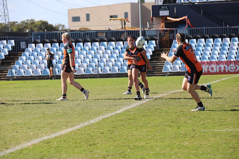 2021 HNWP Rnd 11 SHARKS v WESTSTIGERS