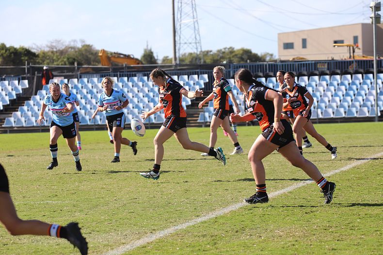 2021 HNWP Rnd 11 SHARKS v WESTSTIGERS