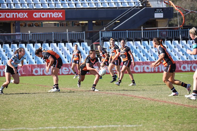 2021 HNWP Rnd 11 SHARKS v WESTSTIGERS