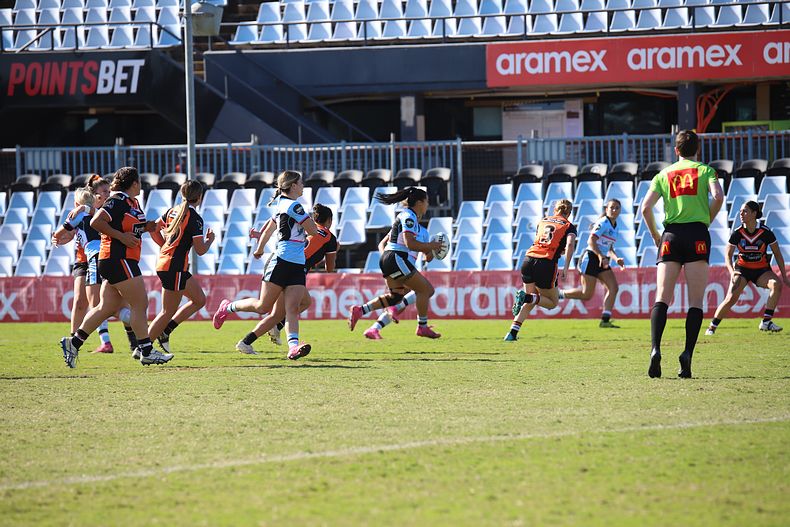 2021 HNWP Rnd 11 SHARKS v WESTSTIGERS