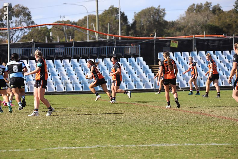 2021 HNWP Rnd 11 SHARKS v WESTSTIGERS