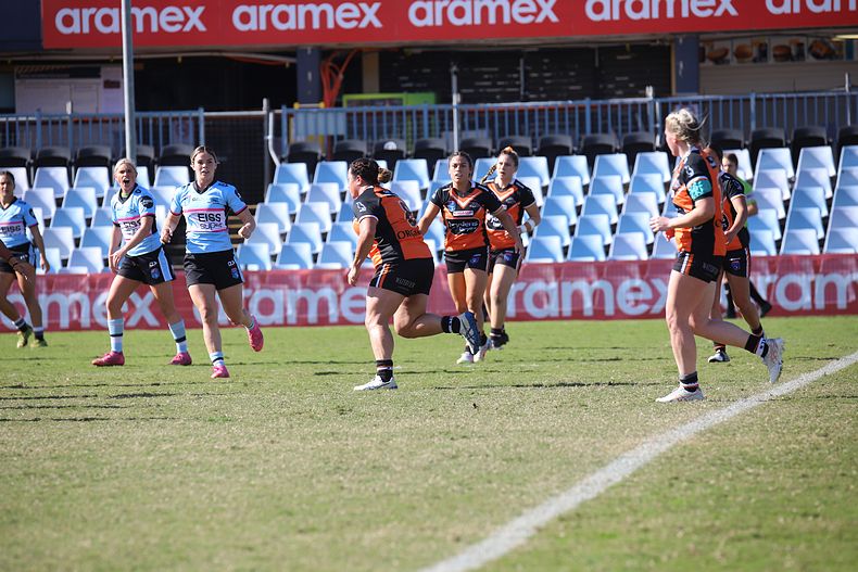 2021 HNWP Rnd 11 SHARKS v WESTSTIGERS
