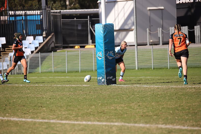 2021 HNWP Rnd 11 SHARKS v WESTSTIGERS