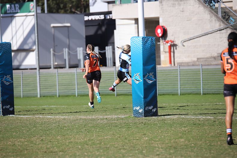 2021 HNWP Rnd 11 SHARKS v WESTSTIGERS