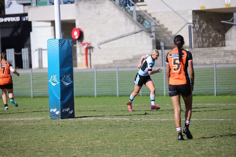 2021 HNWP Rnd 11 SHARKS v WESTSTIGERS
