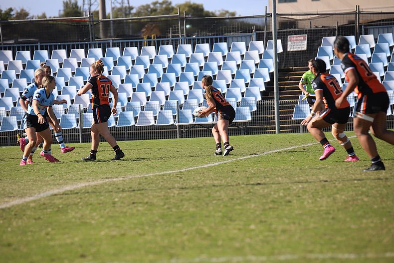2021 HNWP Rnd 11 SHARKS v WESTSTIGERS