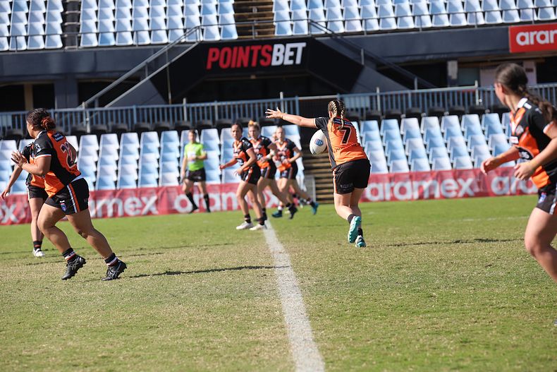 2021 HNWP Rnd 11 SHARKS v WESTSTIGERS