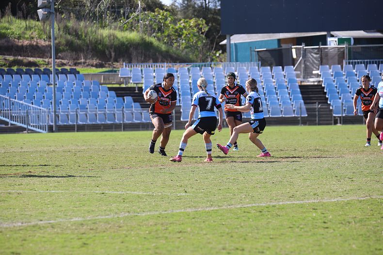2021 HNWP Rnd 11 SHARKS v WESTSTIGERS