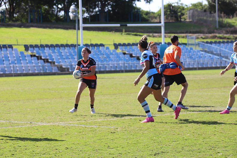 2021 HNWP Rnd 11 SHARKS v WESTSTIGERS