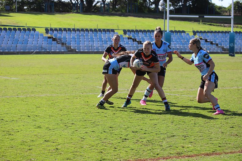 2021 HNWP Rnd 11 SHARKS v WESTSTIGERS