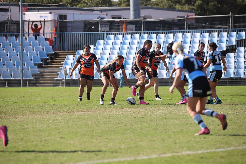 2021 HNWP Rnd 11 SHARKS v WESTSTIGERS