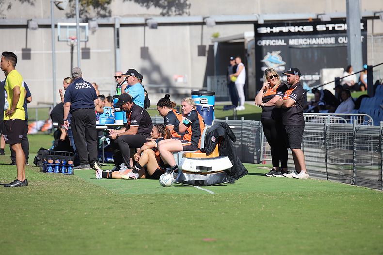 2021 HNWP Rnd 11 SHARKS v WESTSTIGERS