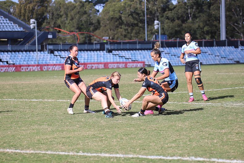 2021 HNWP Rnd 11 SHARKS v WESTSTIGERS