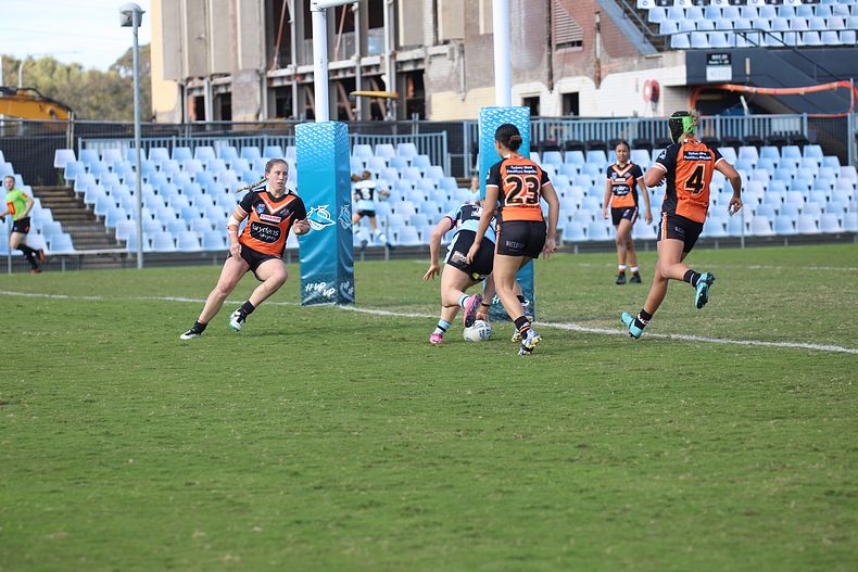 2021 HNWP Rnd 11 SHARKS v WESTSTIGERS