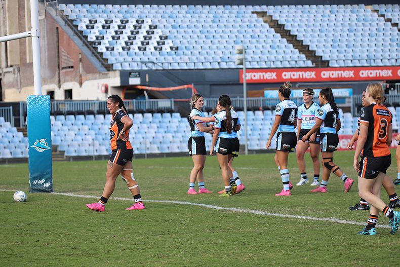 2021 HNWP Rnd 11 SHARKS v WESTSTIGERS