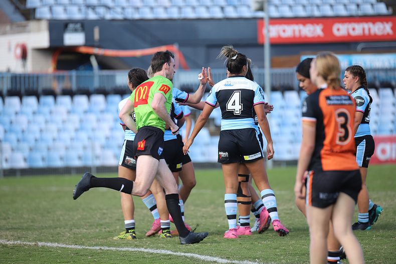 2021 HNWP Rnd 11 SHARKS v WESTSTIGERS