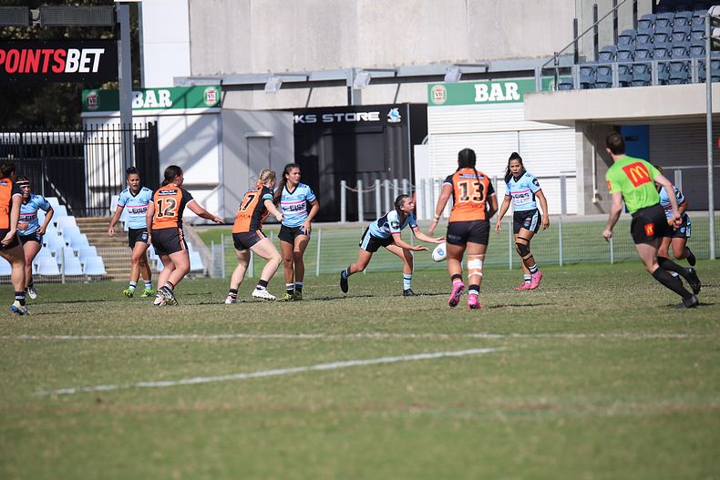 2021 HNWP Rnd 11 SHARKS v WESTSTIGERS