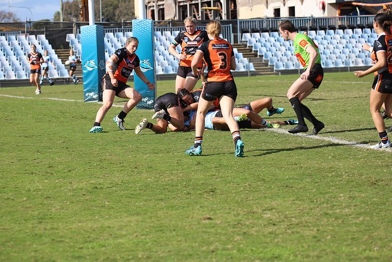 2021 HNWP Rnd 11 SHARKS v WESTSTIGERS