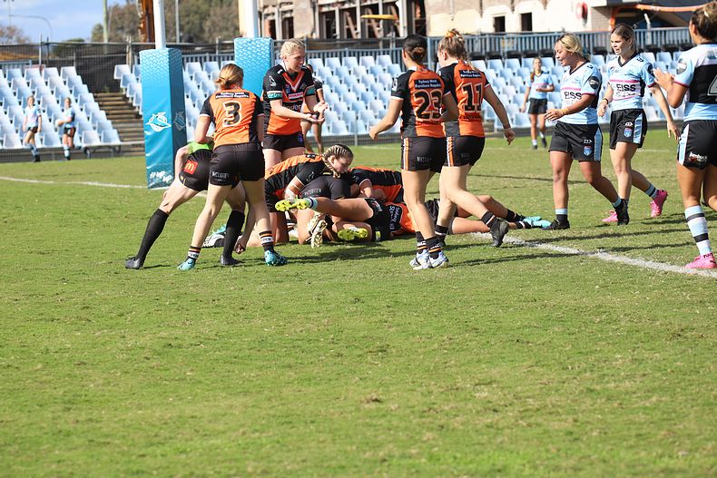 2021 HNWP Rnd 11 SHARKS v WESTSTIGERS