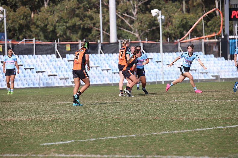 2021 HNWP Rnd 11 SHARKS v WESTSTIGERS