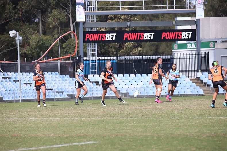 2021 HNWP Rnd 11 SHARKS v WESTSTIGERS