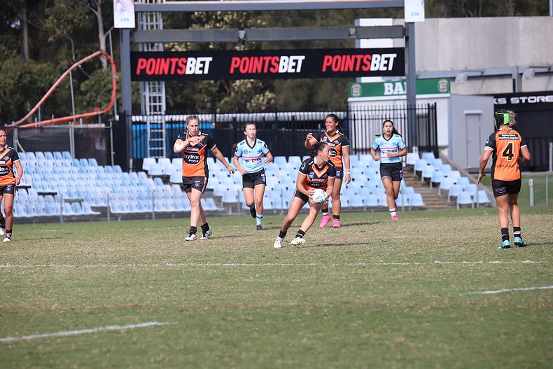2021 HNWP Rnd 11 SHARKS v WESTSTIGERS