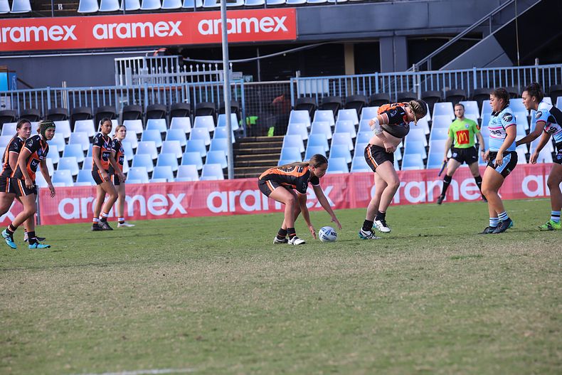 2021 HNWP Rnd 11 SHARKS v WESTSTIGERS