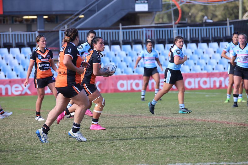 2021 HNWP Rnd 11 SHARKS v WESTSTIGERS