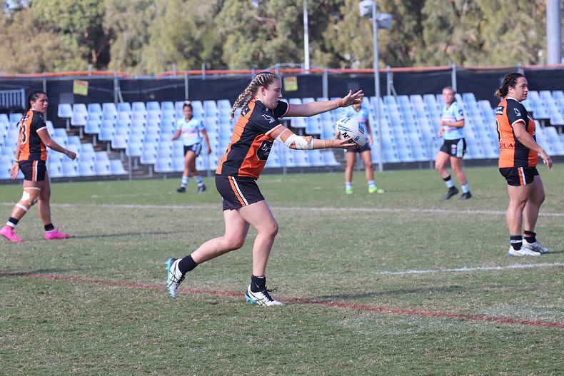 2021 HNWP Rnd 11 SHARKS v WESTSTIGERS