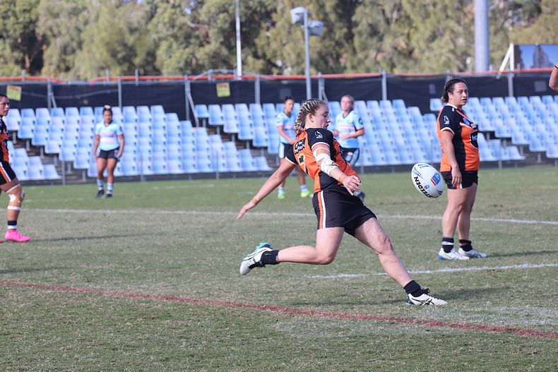 2021 HNWP Rnd 11 SHARKS v WESTSTIGERS