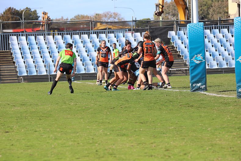 2021 HNWP Rnd 11 SHARKS v WESTSTIGERS
