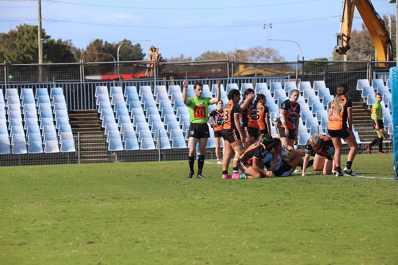 2021 HNWP Rnd 11 SHARKS v WESTSTIGERS