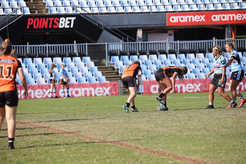 2021 HNWP Rnd 11 SHARKS v WESTSTIGERS