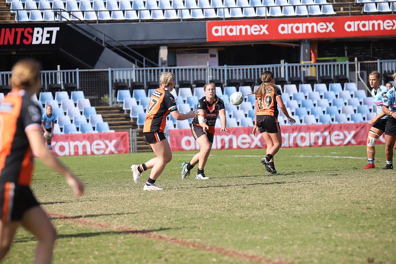 2021 HNWP Rnd 11 SHARKS v WESTSTIGERS