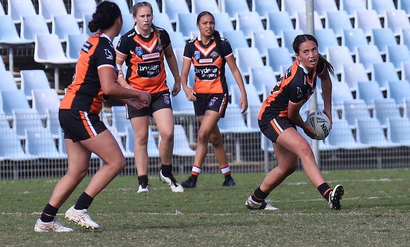 2021 HNWP Rnd 11 SHARKS v WESTSTIGERS