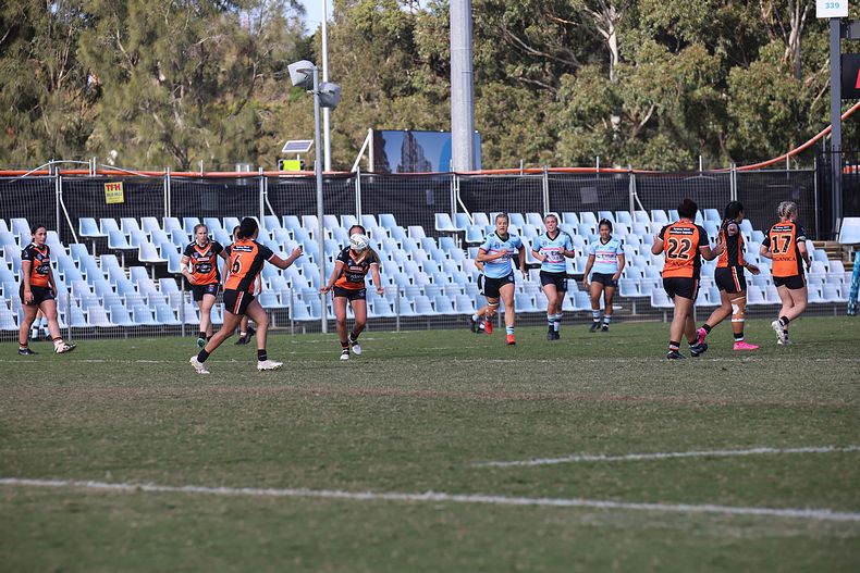2021 HNWP Rnd 11 SHARKS v WESTSTIGERS