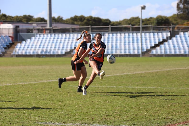 2021 HNWP Rnd 11 SHARKS v WESTSTIGERS