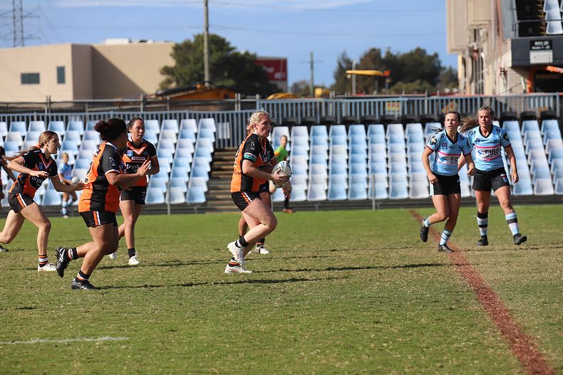 2021 HNWP Rnd 11 SHARKS v WESTSTIGERS
