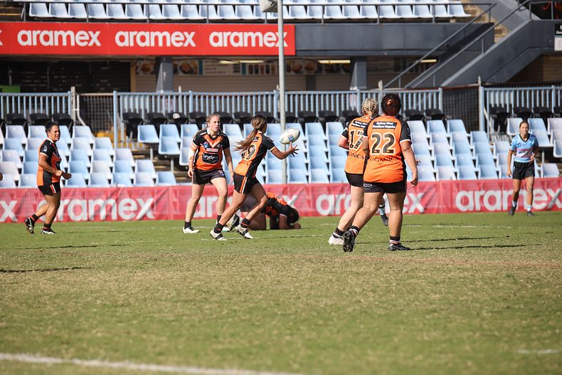 2021 HNWP Rnd 11 SHARKS v WESTSTIGERS