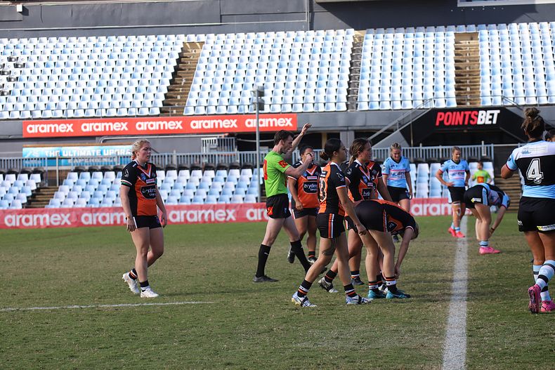 2021 HNWP Rnd 11 SHARKS v WESTSTIGERS
