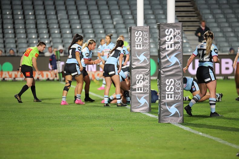 2021 HNWP Rnd 12 CC ROOSTERS v SHARKS