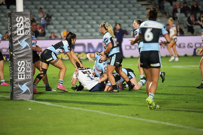 2021 HNWP Rnd 12 CC ROOSTERS v SHARKS